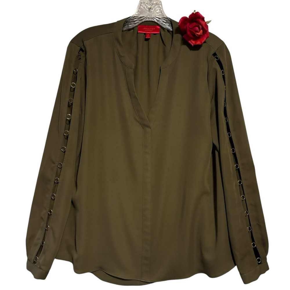 Jennifer Lopez long sleeve green pop over top cut out sleeve metal rings Med